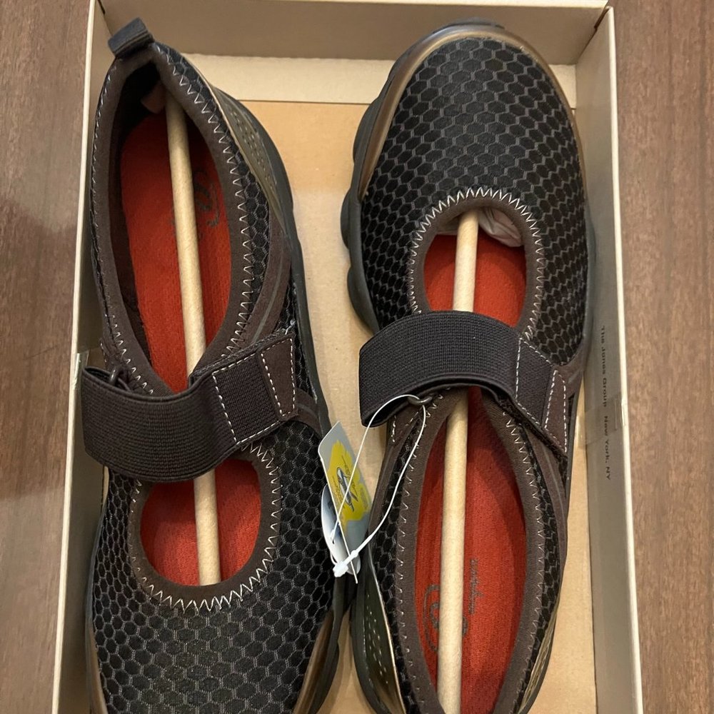 Brown Easy Spirit Mary Janes size 7 1/2